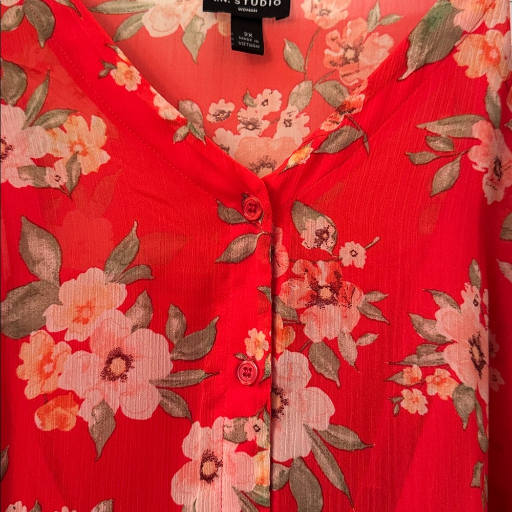 I.N. Studio floral blouse button down, ruffle sleeve solid tank top included 2X - Picture 2 of 14